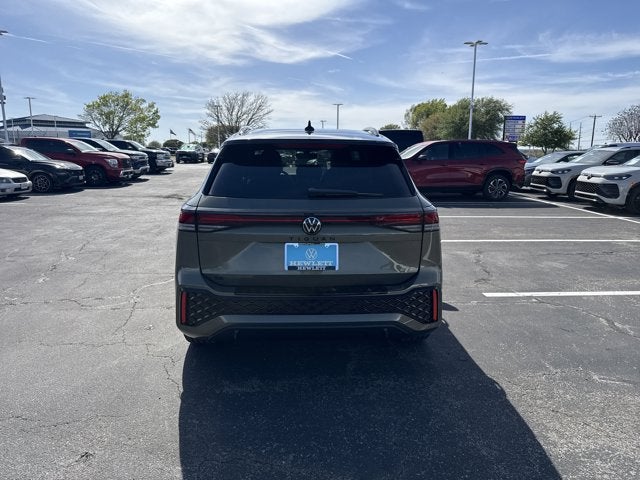 2026 Volkswagen Tiguan SE R-Line Black