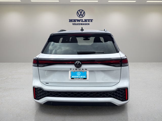 2026 Volkswagen Tiguan SE R-Line Black