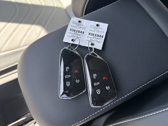 2026 Volkswagen Tiguan SE R-Line Black