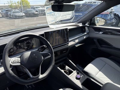 2026 Volkswagen Tiguan SE R-Line Black