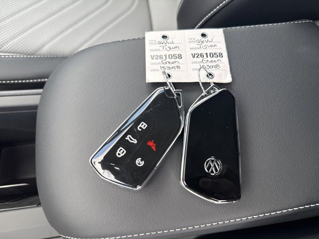 2026 Volkswagen Tiguan SE R-Line Black