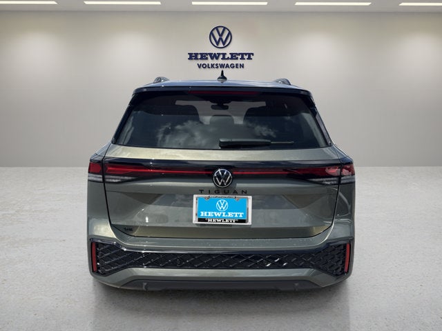 2026 Volkswagen Tiguan SE R-Line Black