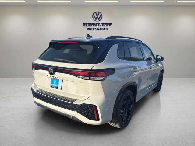 2026 Volkswagen Tiguan SE R-Line Black