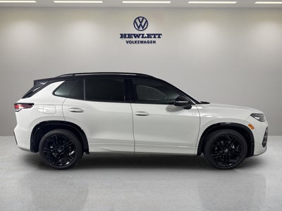 2025 Volkswagen Tiguan SE R-Line Black