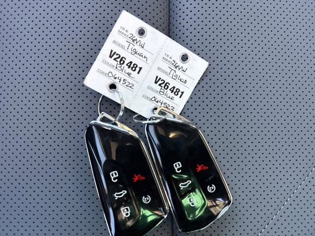 2026 Volkswagen Tiguan SE R-Line Black