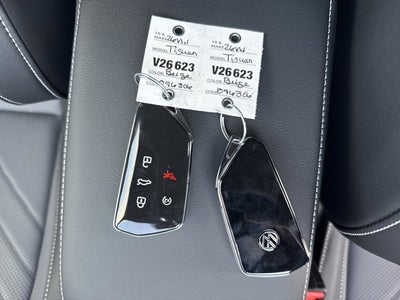 2026 Volkswagen Tiguan SE R-Line Black