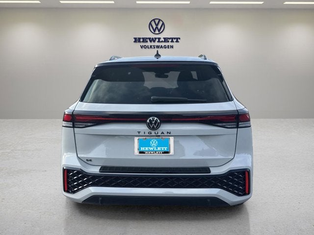 2026 Volkswagen Tiguan SE R-Line Black