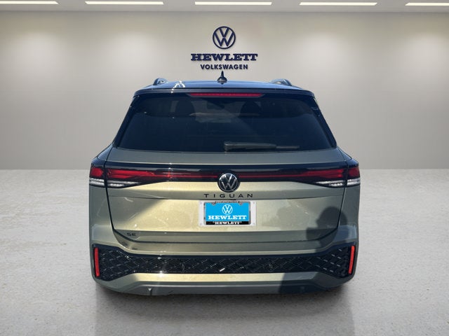 2026 Volkswagen Tiguan SE R-Line Black