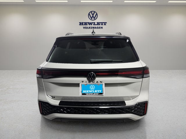 2026 Volkswagen Tiguan SE R-Line Black