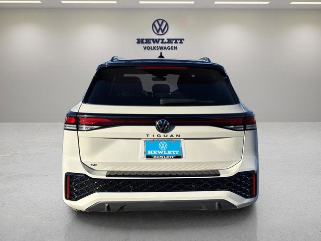 2026 Volkswagen Tiguan SE R-Line Black