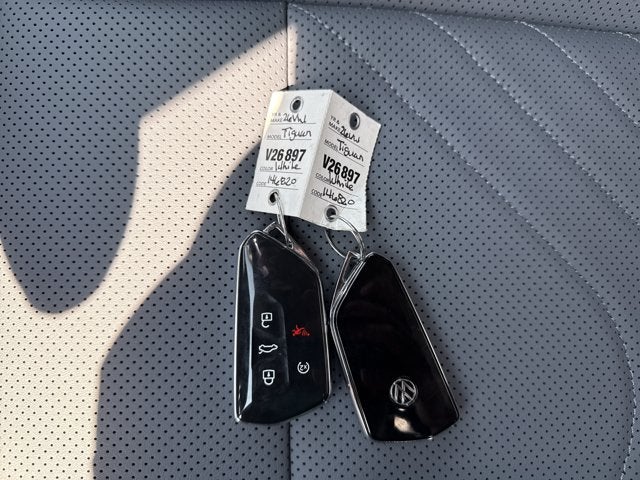 2026 Volkswagen Tiguan SE R-Line Black