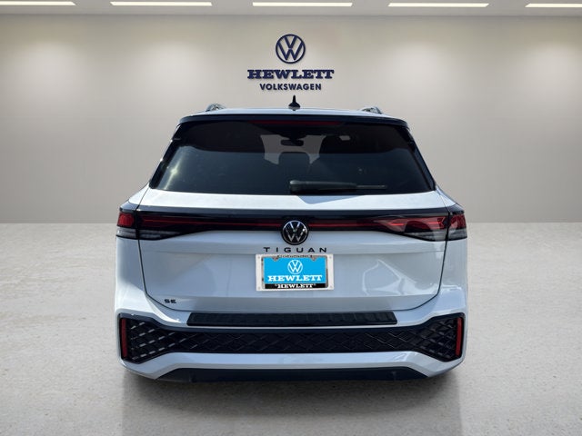 2026 Volkswagen Tiguan SE R-Line Black