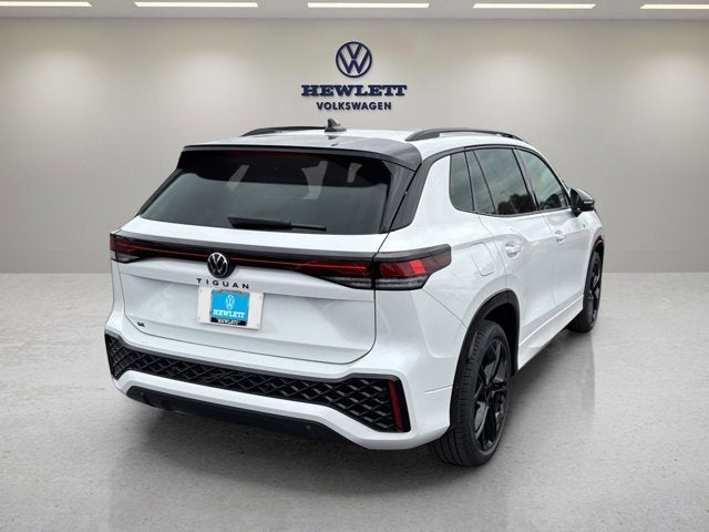 2026 Volkswagen Tiguan SE R-Line Black