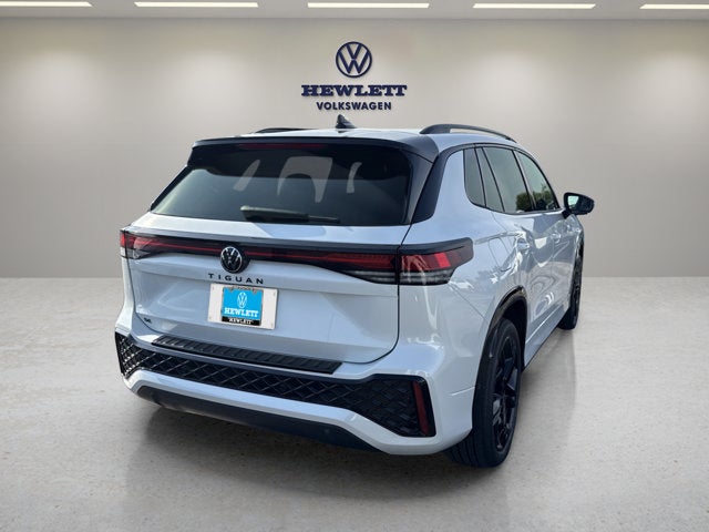 2026 Volkswagen Tiguan SE R-Line Black