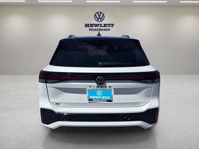2026 Volkswagen Tiguan SE R-Line Black