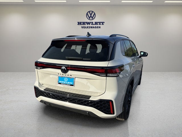 2026 Volkswagen Tiguan SE R-Line Black