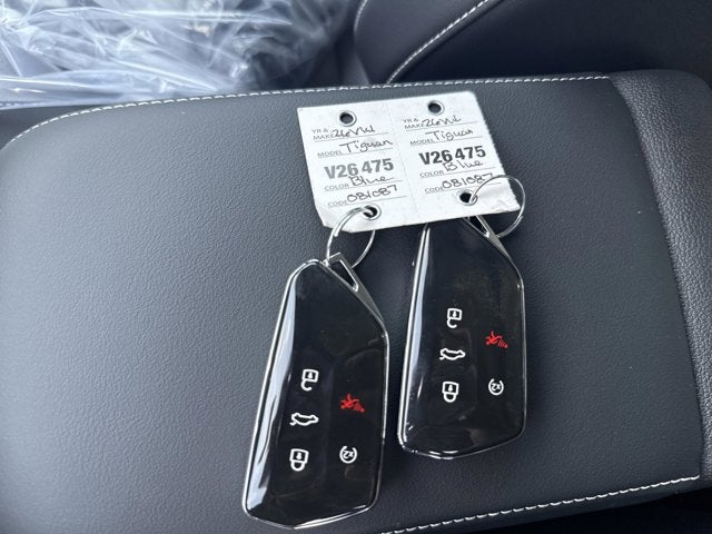 2026 Volkswagen Tiguan SE R-Line Black