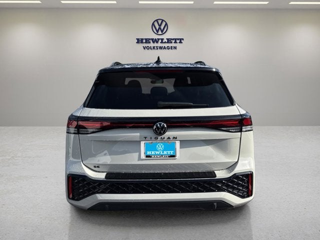 2026 Volkswagen Tiguan SE R-Line Black