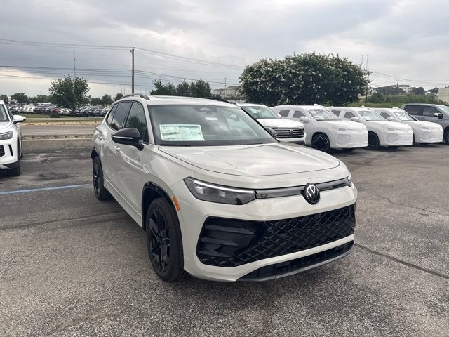 2026 Volkswagen Tiguan SE R-Line Black