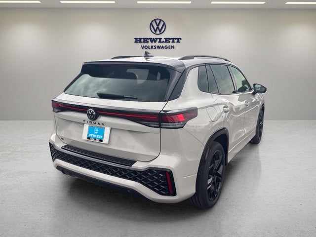 2026 Volkswagen Tiguan SE R-Line Black