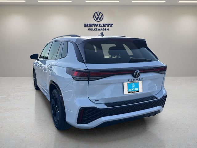 2026 Volkswagen Tiguan SE R-Line Black
