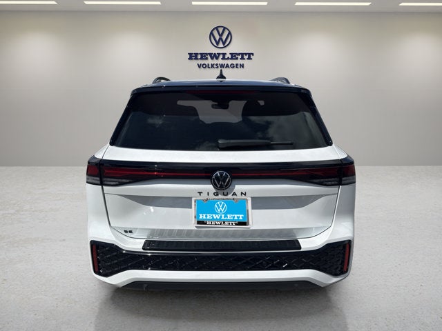 2026 Volkswagen Tiguan SE R-Line Black