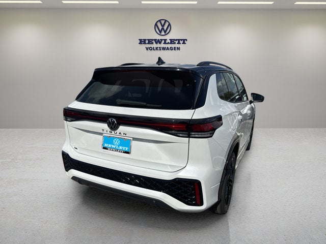 2026 Volkswagen Tiguan SE R-Line Black