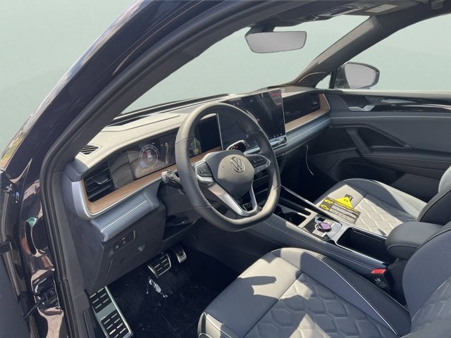 2025 Volkswagen Tiguan SEL R-Line