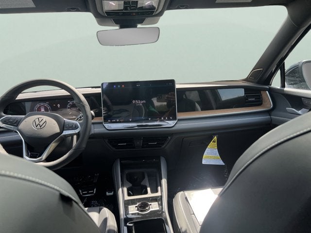 2025 Volkswagen Tiguan SEL R-Line