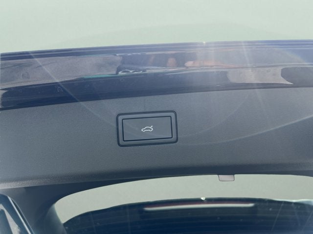 2025 Volkswagen Tiguan SEL R-Line