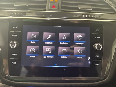 2023 Volkswagen Tiguan SE