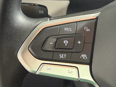 2025 Volkswagen Taos SE