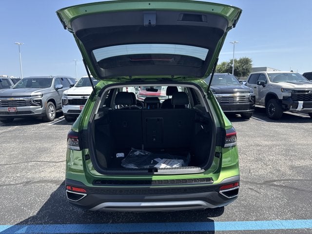 2026 Volkswagen Taos SE