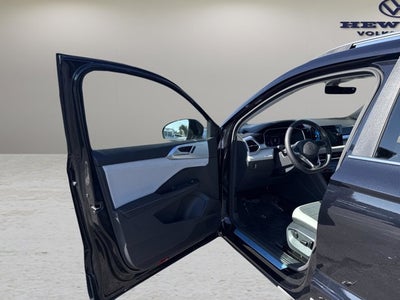 2026 Volkswagen Taos SE