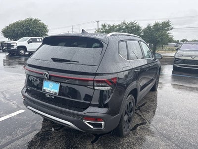 2026 Volkswagen Taos SE