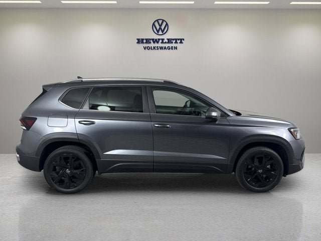 2026 Volkswagen Taos SE