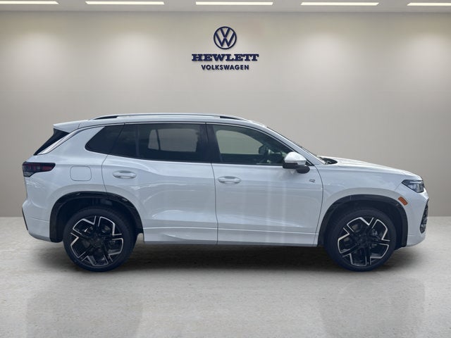 2026 Volkswagen Tiguan SEL R-Line Turbo