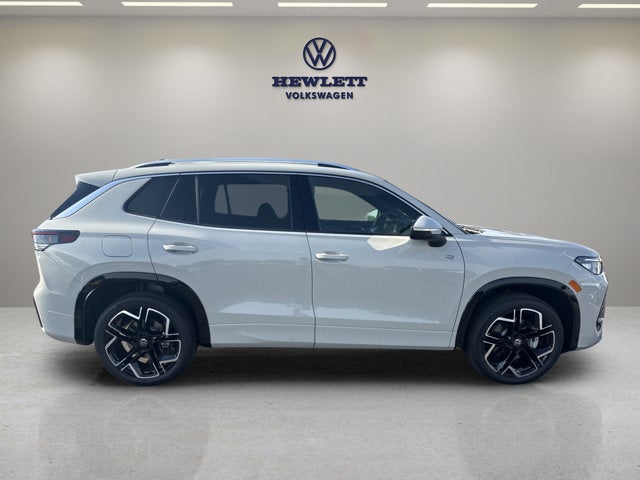 2026 Volkswagen Tiguan SEL R-Line Turbo