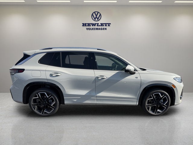 2026 Volkswagen Tiguan SEL R-Line Turbo