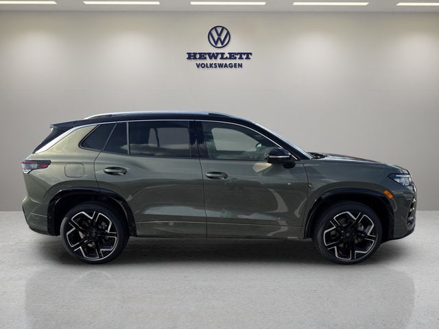 2026 Volkswagen Tiguan SEL R-Line Turbo