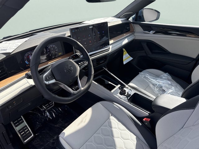 2026 Volkswagen Tiguan SEL R-Line Turbo