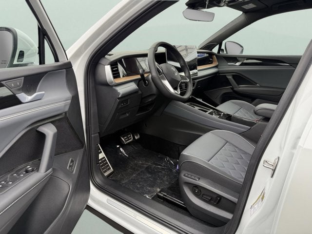 2026 Volkswagen Tiguan SEL R-Line Turbo