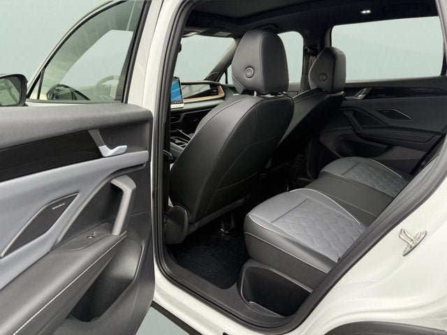 2026 Volkswagen Tiguan SEL R-Line Turbo