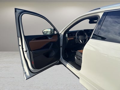 2027 Volkswagen Tiguan SEL R-Line Turbo