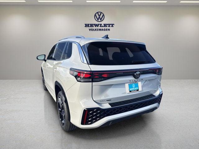 2027 Volkswagen Tiguan SEL R-Line Turbo