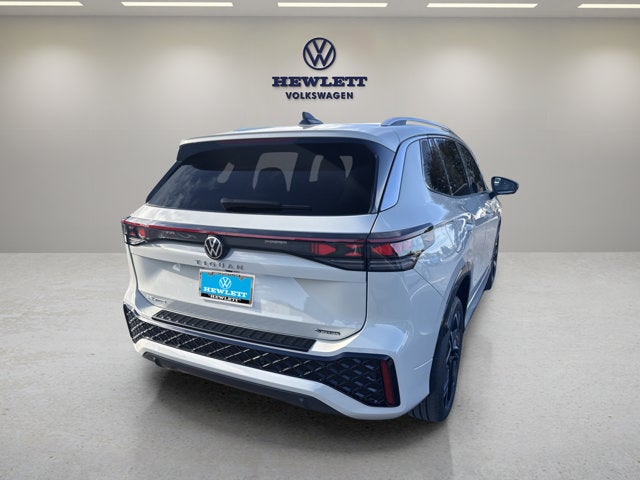 2027 Volkswagen Tiguan SEL R-Line Turbo