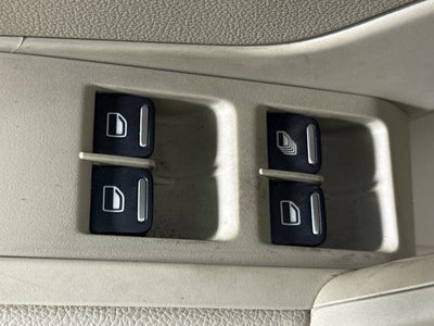 2013 Volkswagen Beetle Convertible 2.5L