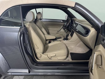 2013 Volkswagen Beetle Convertible 2.5L