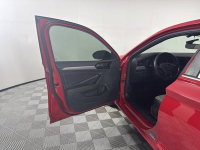 2019 Volkswagen Jetta R-Line