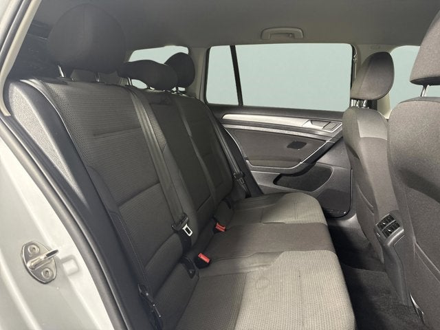 2019 Volkswagen Golf SportWagen S